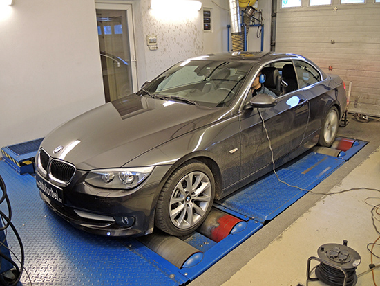 BMW E93 325i 218LE 2 chiptuning teljesítménymérés